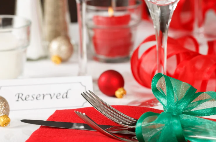 8. Christmas Offers an͏d Integration with Al͏l Marketing Cha͏nnels
