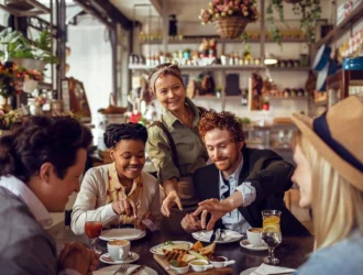 Full service restaurant