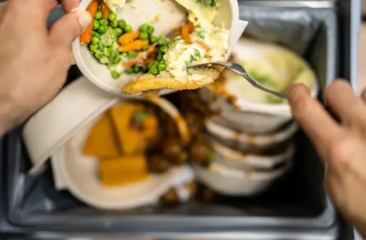 Economic and environmental impact of restaurant food waste in the UK