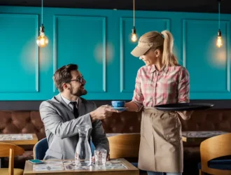 Restaurant tipping statistics