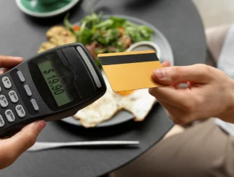 Cash vs credit card dine-in restaurant statistics